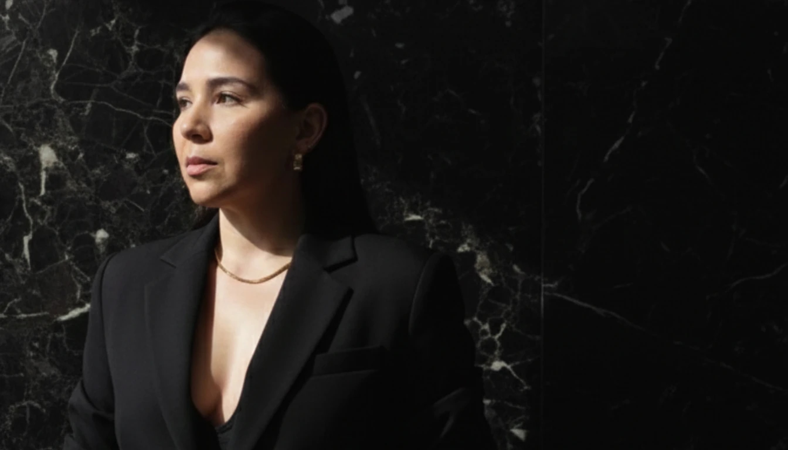 Monike Artuzi - Consultoria de Imagem